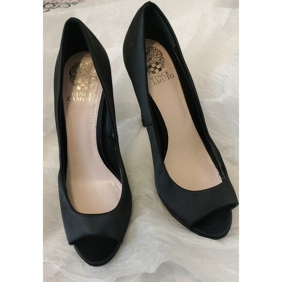 Vince Camuto Satin Peep Toe Pump w/Sequined Heel. Stunning! Size 8M - Picture 1 of 7